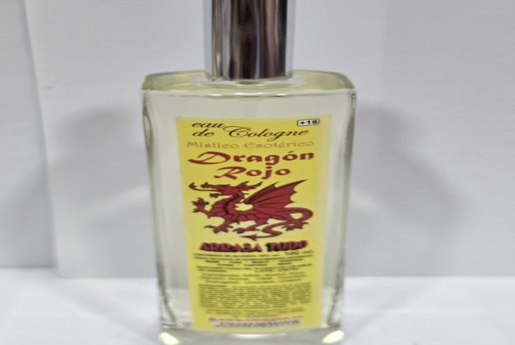 Dragón rojo arrasa todo