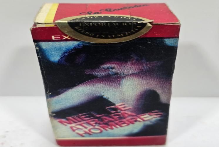 Miel de atrapa hombres extracto